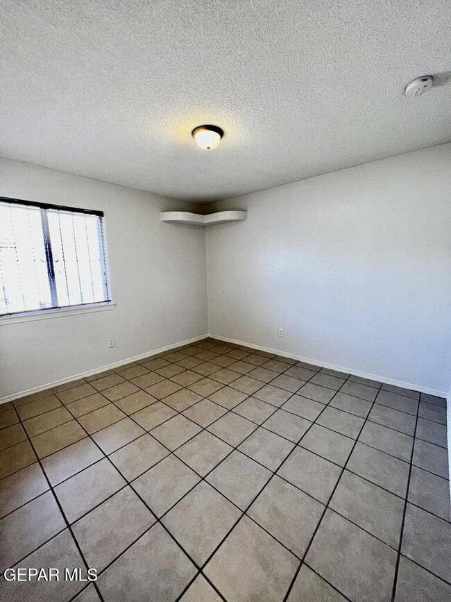 Building Photo - 12752 Tierra Salas Dr