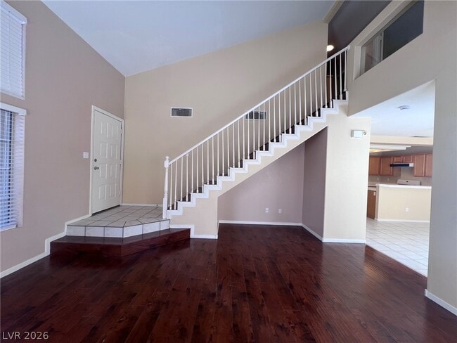 Building Photo - 3440 Middle View Dr