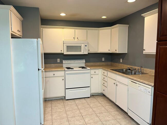 Building Photo - 129 Bailey Cir