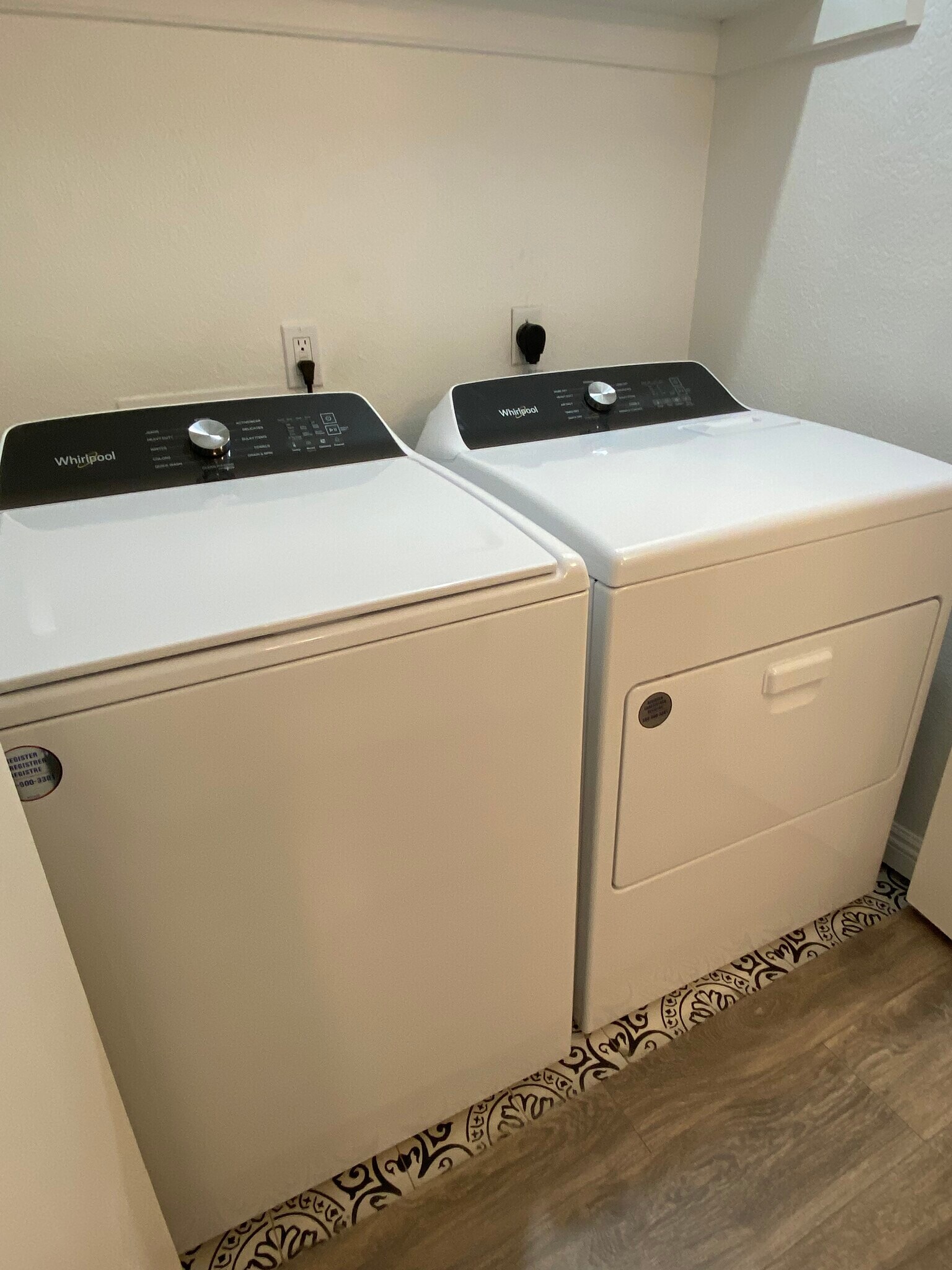 Enjoy the convenience of an in-unit washer and dryer, making laundry day a breeze! - 1795 W 28th St