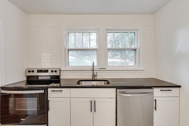 Building Photo - 2/ 1 Home for Rent!