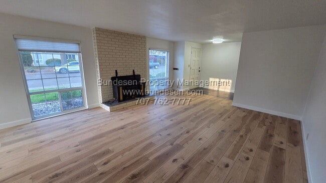 Building Photo - Beautifully updated 2015 Sq. Ft. Ranch-Style Home featuring 4BD/3BA| Brush Creek, Santa Rosa