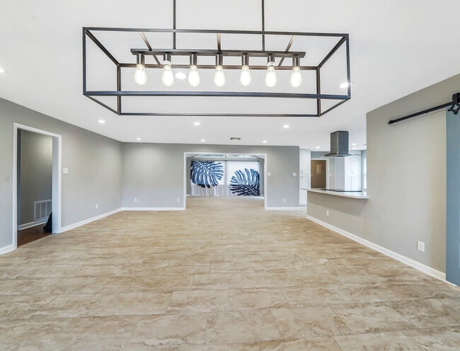 Building Photo - 5807 Burlinghall Dr