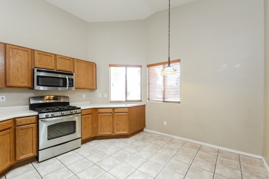 Building Photo - 8506 N Sayante Way