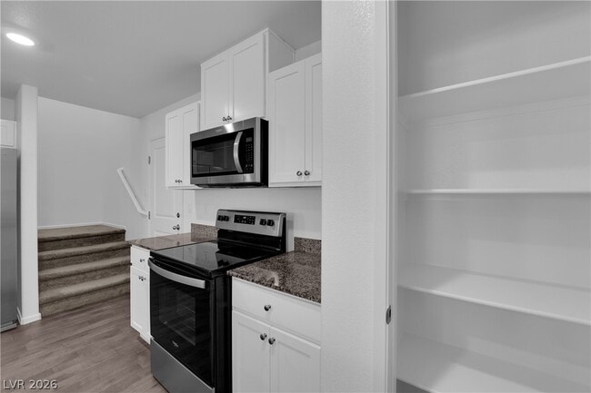 Building Photo - 1114 Scarlet Sparrow St