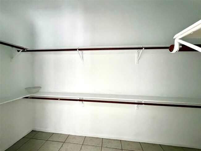 Building Photo - 1723 Wind Trace Cove