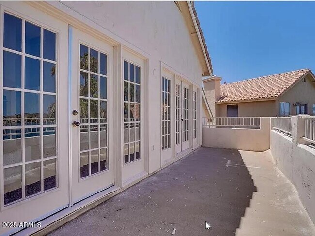 Building Photo - 16625 S 34th Way