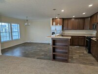 Building Photo - 30095 Pineview Cir