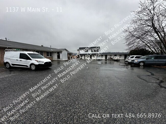 Building Photo - 1137 W Main St