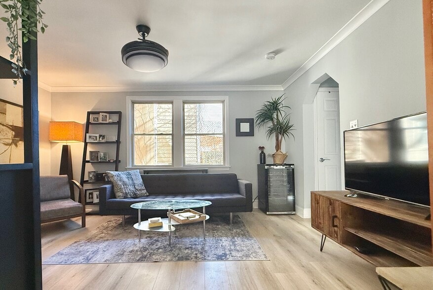 Building Photo - 1367 K St SE