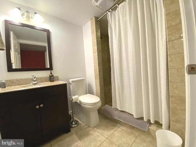 Building Photo - 20 E Abington Ave