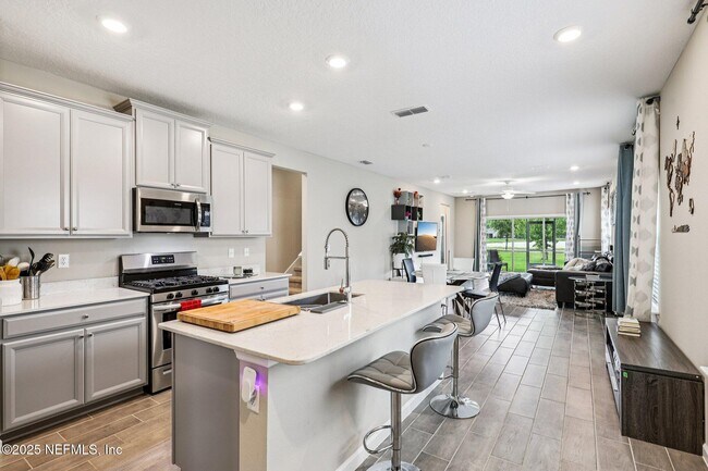 Building Photo - 3956 Bloomfield Ct