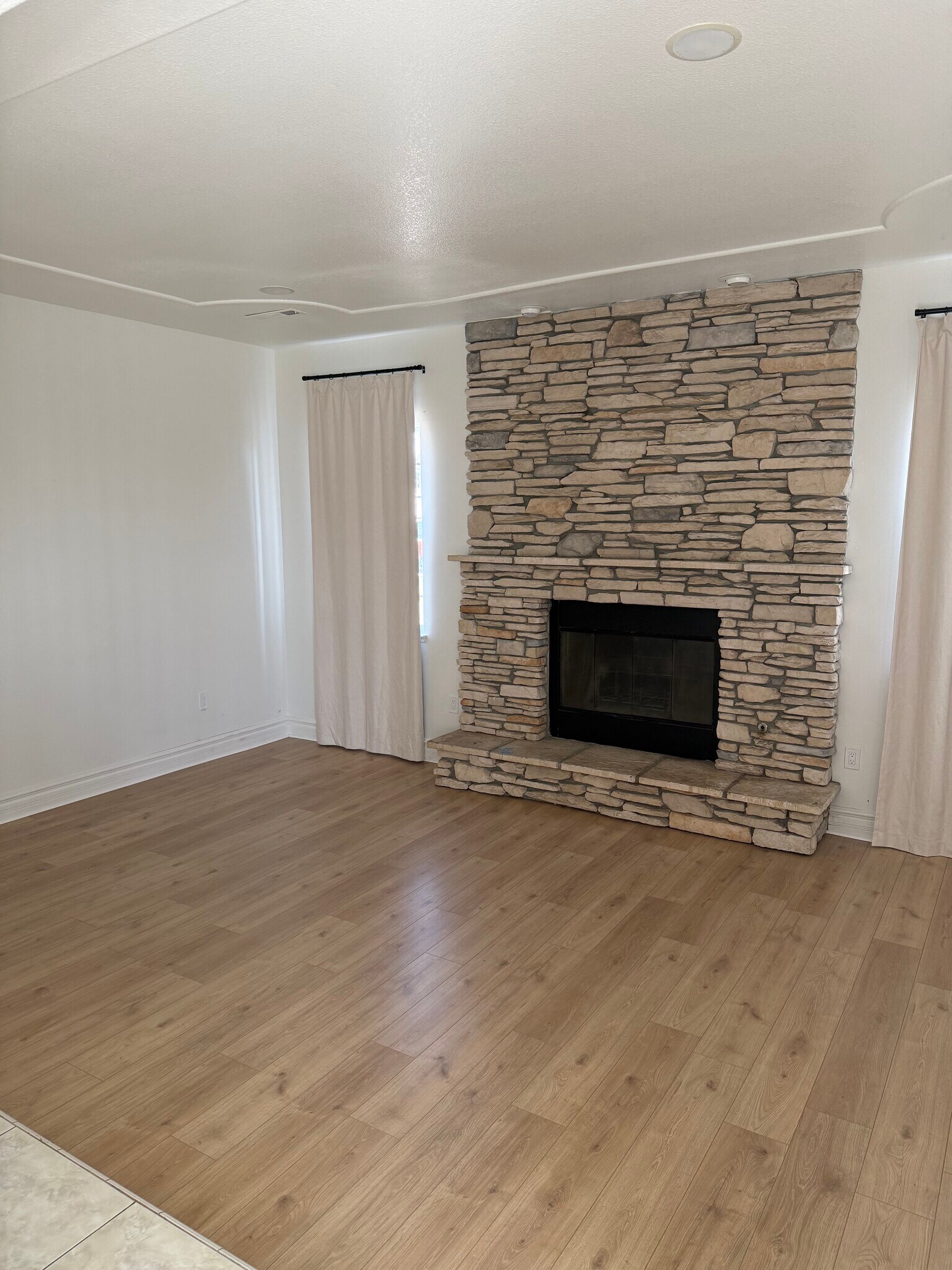 Building Photo - 31195 Lone Tree Rd