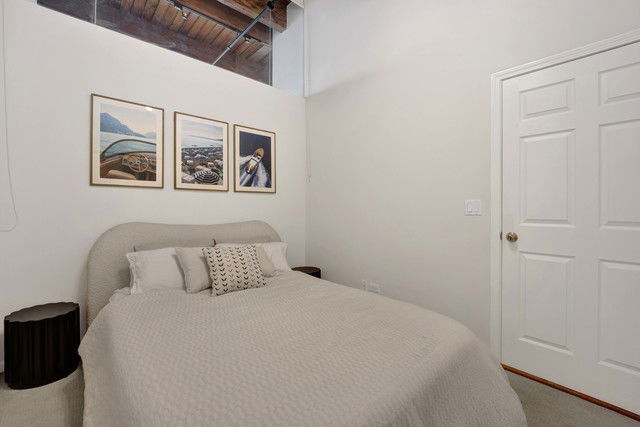 Building Photo - 525 W Superior St