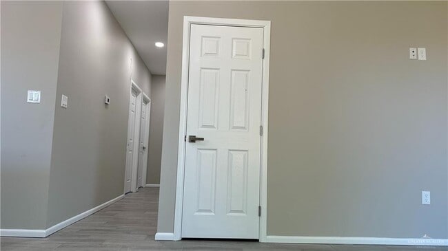 Building Photo - 15 Chapa Ave