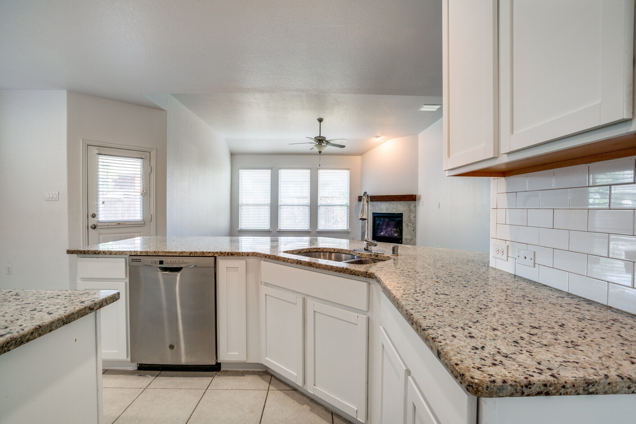 Building Photo - 4546 Frost Ave