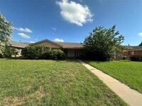 Building Photo - 2109 Quail Run