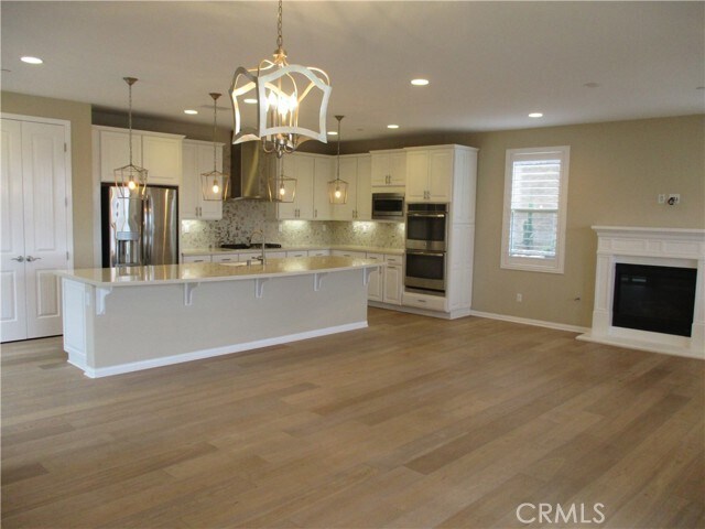 Building Photo - 12 Farra St