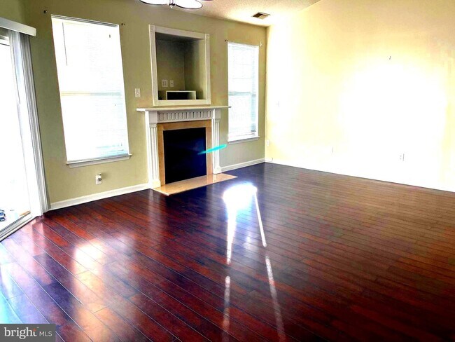 Building Photo - 7418 Hindon Cir