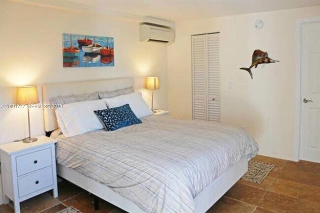 Building Photo - 314 SE 4th St