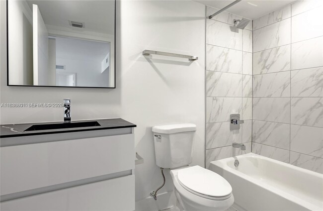 Building Photo - 4400 W Sunrise Blvd