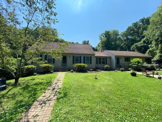 Building Photo - 58 Trailwood Dr