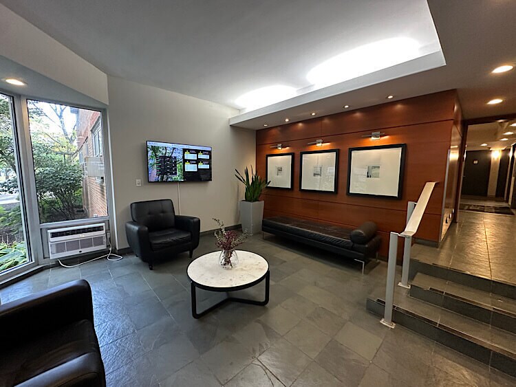 Building Photo - 4960 N Marine Dr