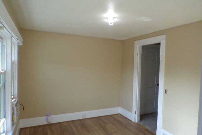 Building Photo - 4912 SE 99th Ave