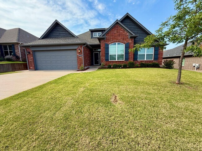 Building Photo - 706 Sedona Dr