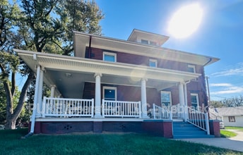 Building Photo - 4821 Underwood Ave