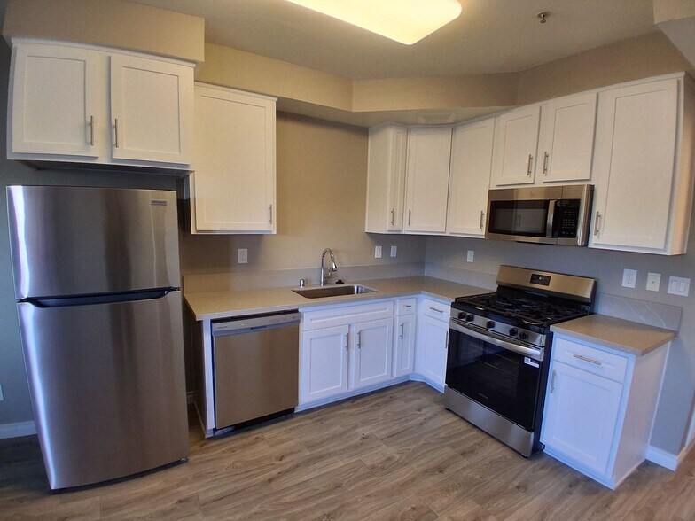 Primary Photo - Addisyn Park Apartments
