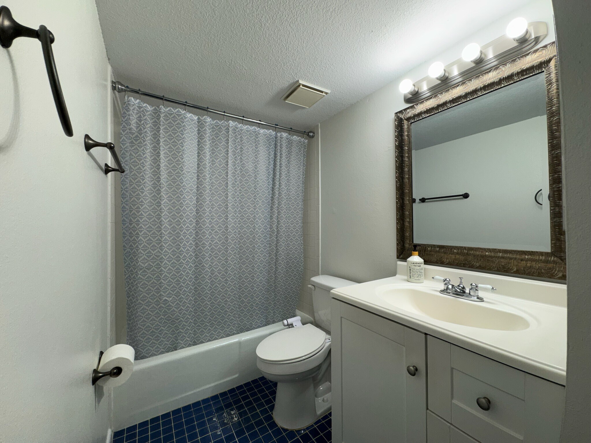 Bathroom 1 - 568 Bahia Cir