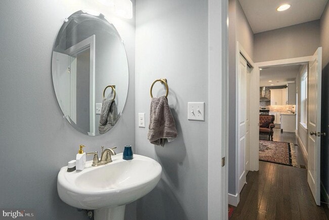 Building Photo - 340 Wartman Rd