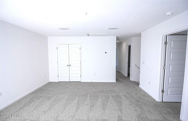 Building Photo - 30 Sandywoods Ct
