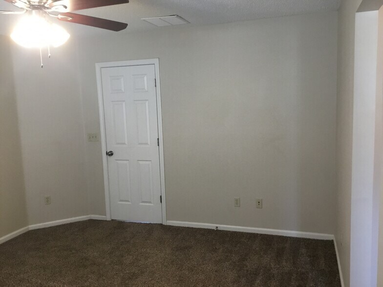 Building Photo - 96015 Sunfish Ln