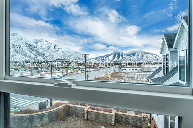 Building Photo - 768 S 1600 W