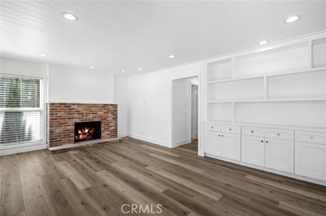 Building Photo - 394 Aster St