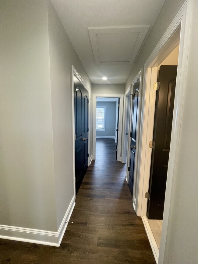 Building Photo - 1 Emanuel Ct