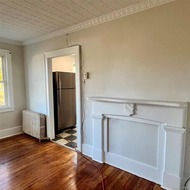 Building Photo - 140 Albany Ave