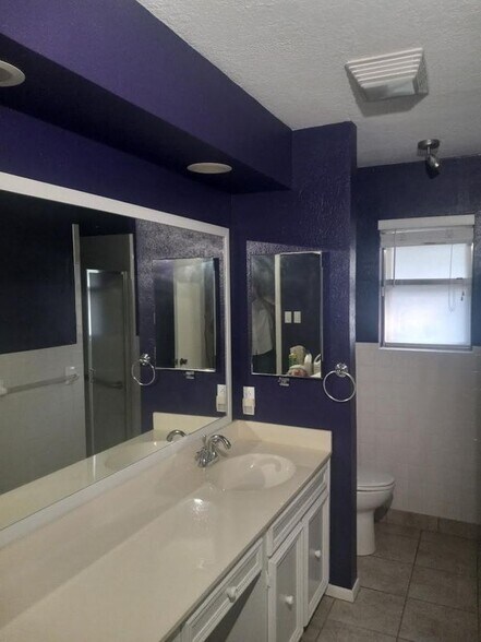 Building Photo - 5003 Ledgestone Dr