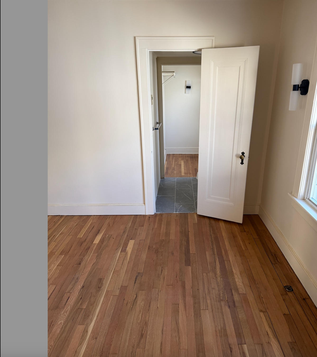 Building Photo - 29 Laurel Ave