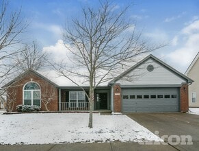 Building Photo - 910 Claiborne Ln