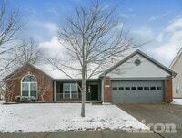 Building Photo - 910 Claiborne Ln
