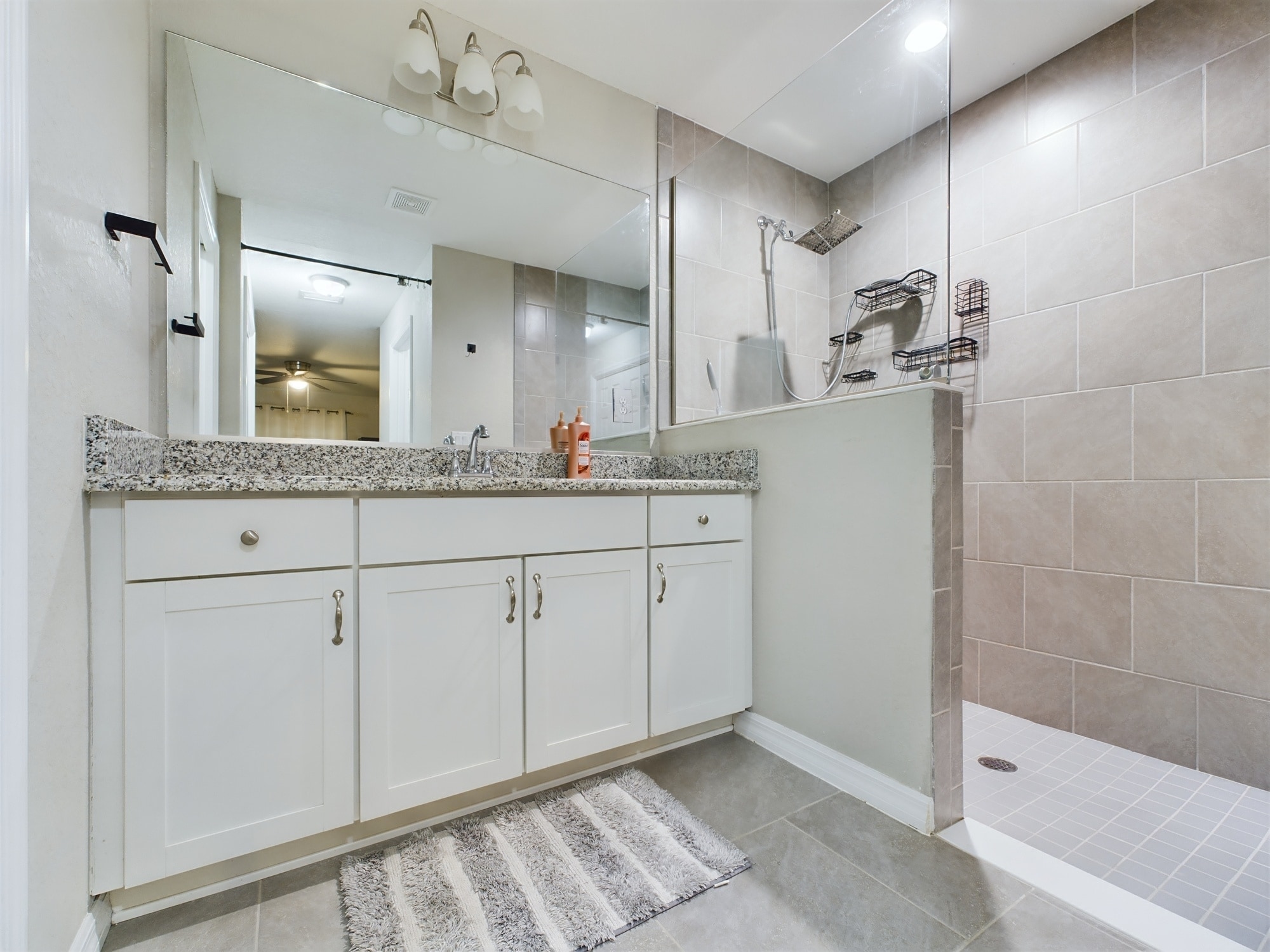 Master bathroom - 10102 SW 188th Cir