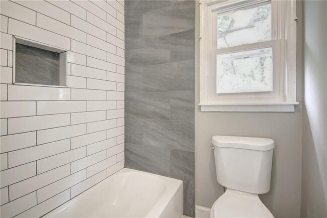 Building Photo - 2450 Horseshoe Bend Rd SW