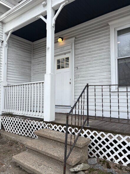 front entrance - 1107 Bridge St