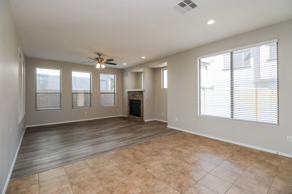 Building Photo - 3151 S Southwind Dr