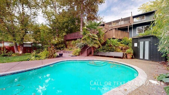 Building Photo - 5017 SW Fairvale Ct