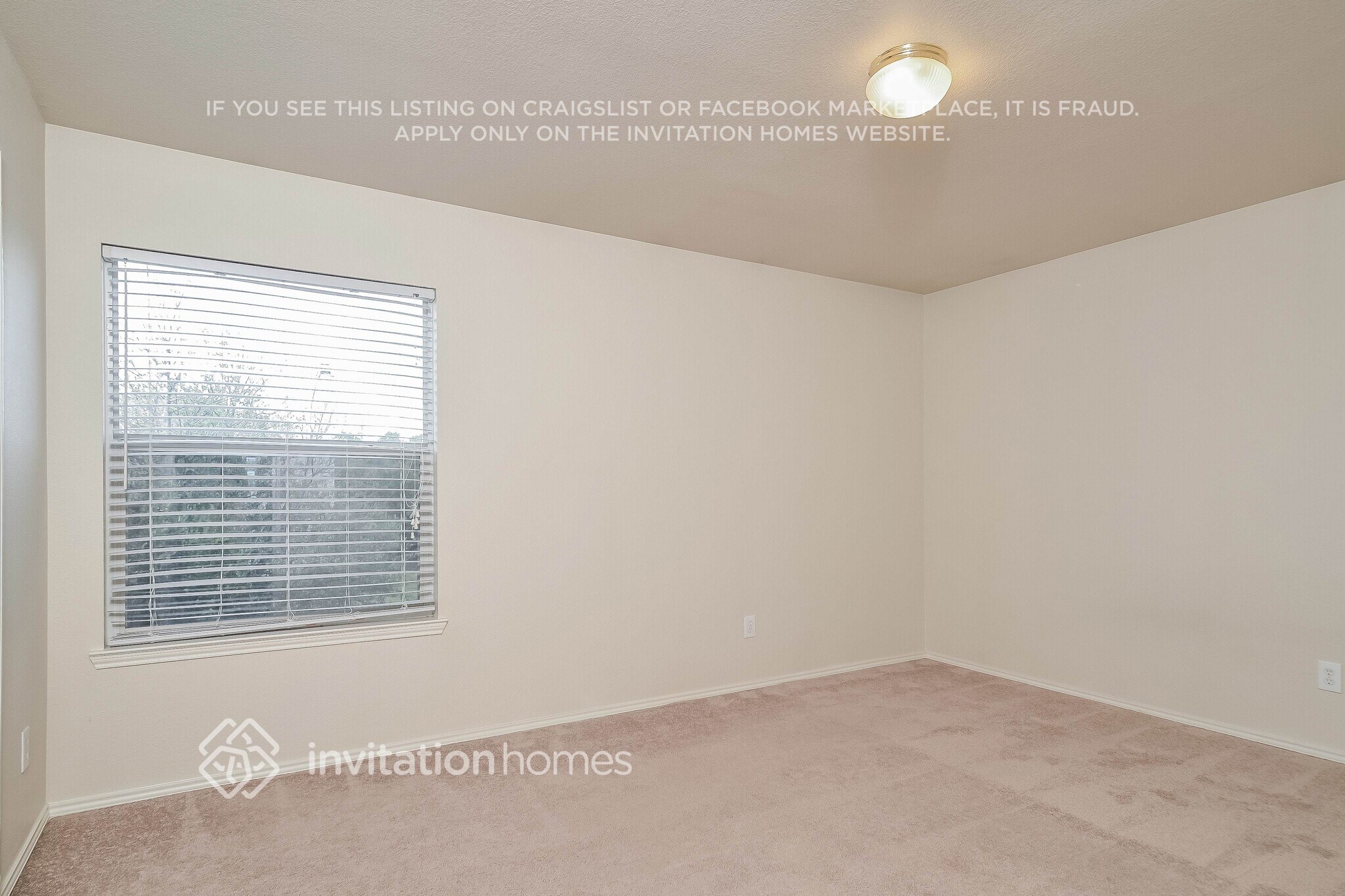 Building Photo - 1609 White Dove Ln