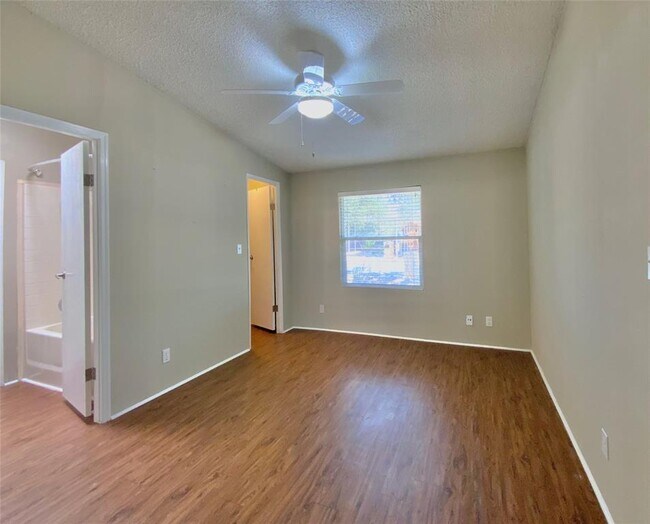 Building Photo - 1301 Lipan Trail